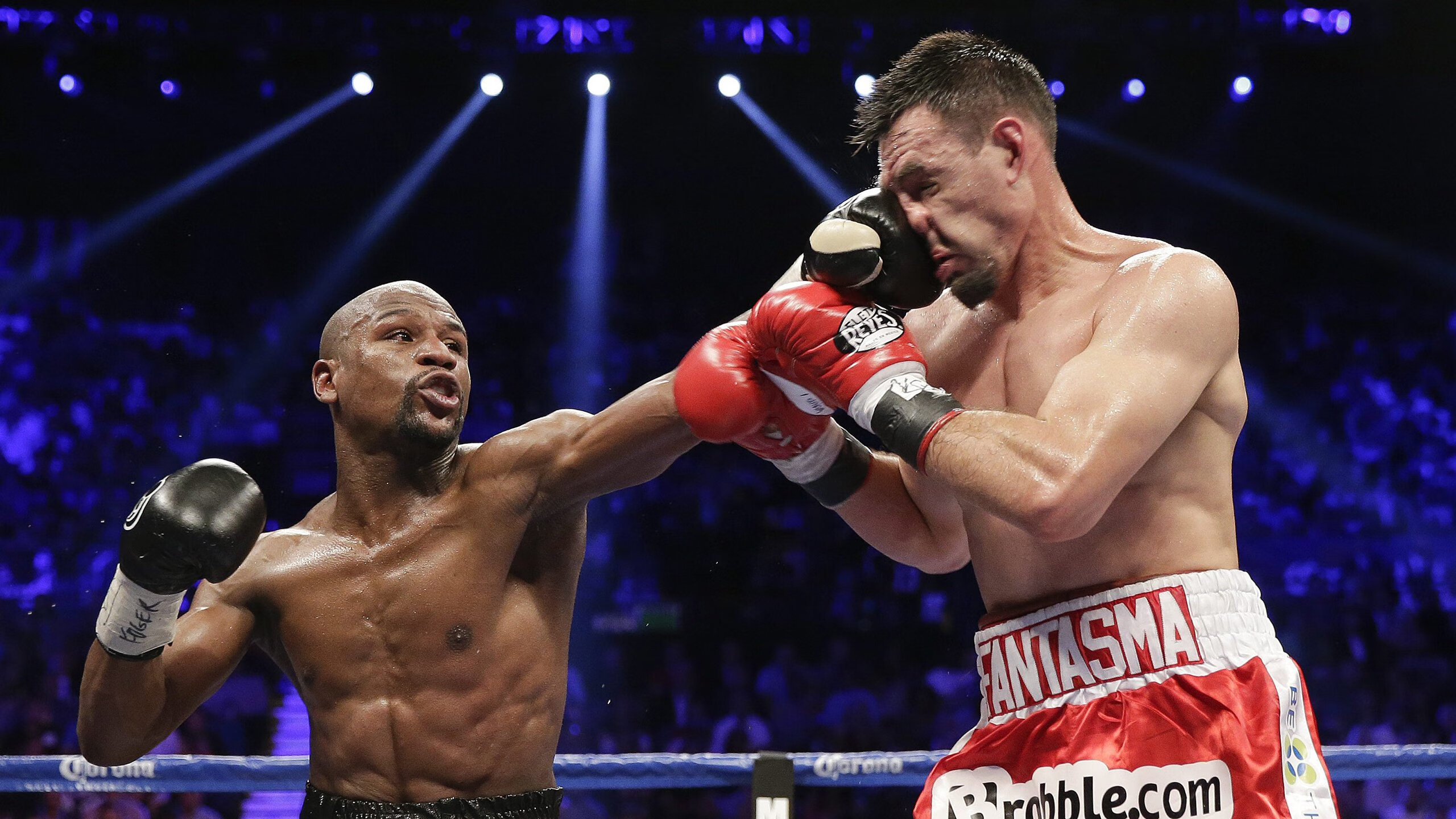 欧冠决赛巅峰对决，皇马绝杀多特蒙德第15次捧杯