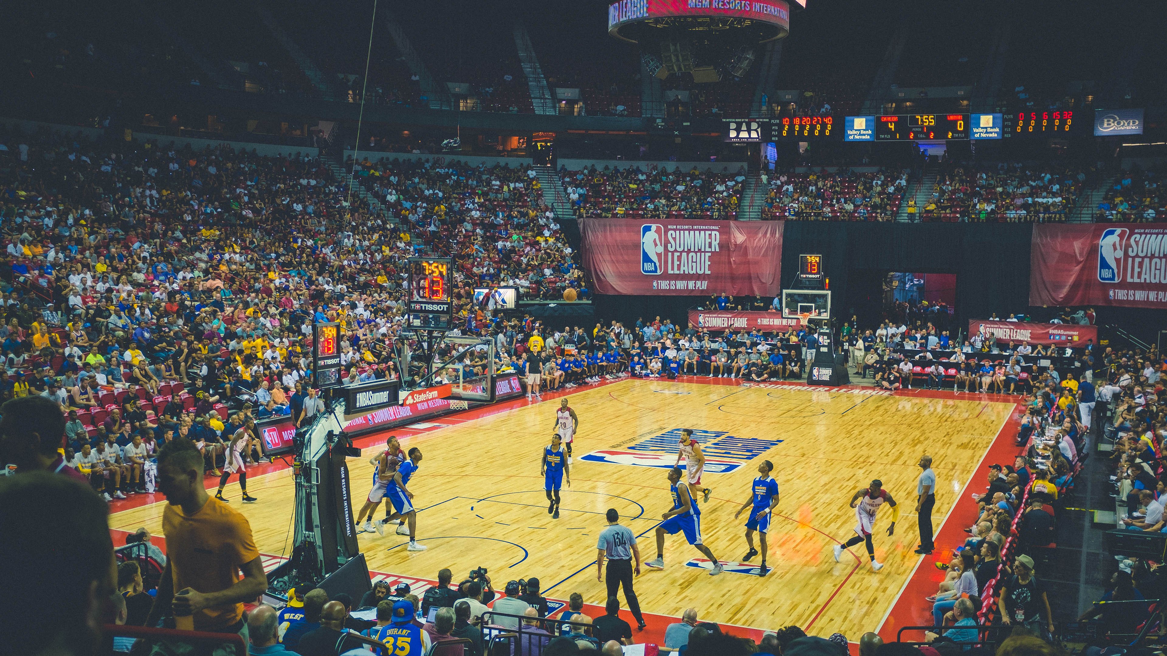 温网2024,阿尔卡拉斯力克德约科维奇卫冕成功,新生代正式接管草地王朝