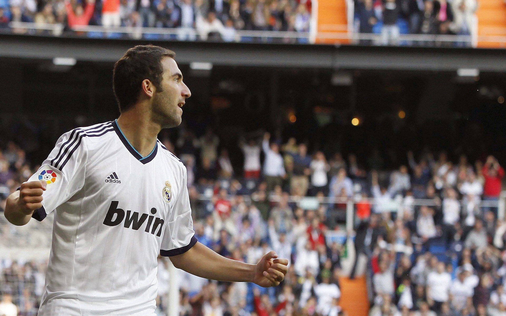 全球首届机器人足球世界杯落幕 科技与体育融合开启新纪元